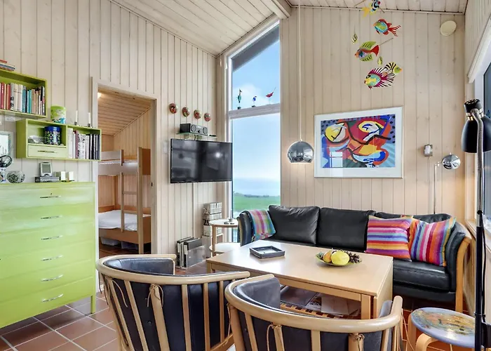 Solskraenten Feriehus *